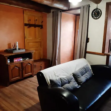 Holiday home Cantal Maison Individuelle Sainte-Anastasie (Cantal)